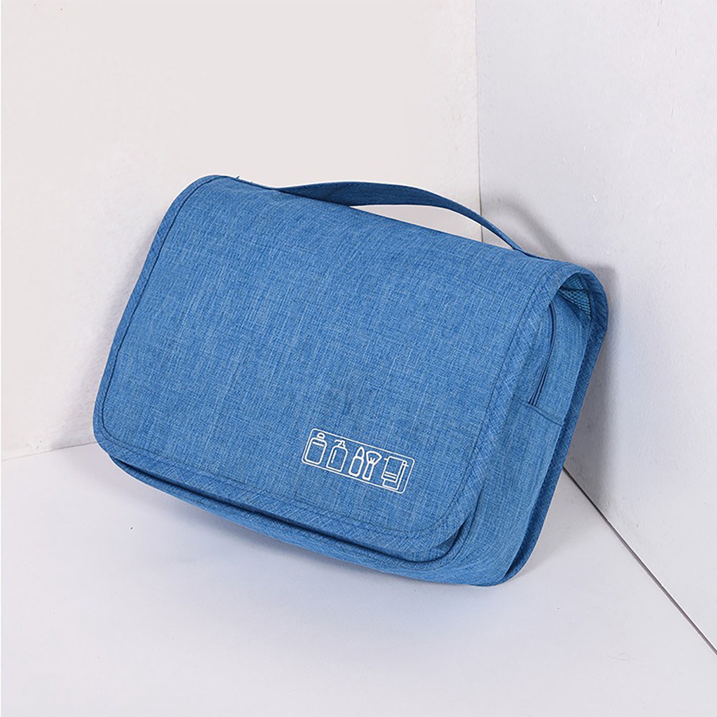 Trousse de toilette suspendue - Gardez vos affaires au sec et rangés sur la route